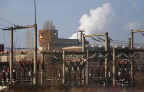 Rafinăria Petrotel ar putea fi vândută de Lukoil unei companii fondate de un oligarh rus. Reacția Guvernului