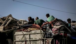 Trump cere Israelului să oprească ofensiva din Gaza, după ce Hamas acceptă să elibereze prizonierii de război