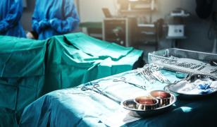 Un rinichi din grupa sanguina A a fost convertit la grupa 0 şi transplantat unui pacient în moarte cerebrala