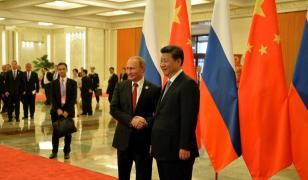 China se alătură războiului hibrid al Rusiei împotriva Europei - opinie Bloomberg