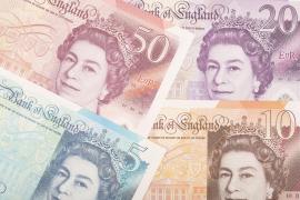 Leul românesc pierde teren important în raport cu lira sterlină