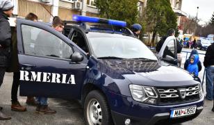 Băiat rănit cu un cutter în Arad, într-o altercaţie. Alte 4 persoane au avut nevoie de îngrijiri medicale