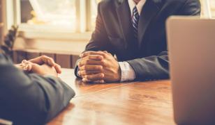 SONDAJ: Angajatorii români, nepregătiți pentru transparența salarială cerută de UE. Doar 16% s-au conformat