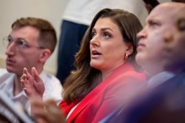 Trump a făcut-o "proastă" pe reporteriţa CNN: "Nici măcăr nu-i răspund, e pierdere de timp"