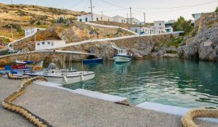 Insula grecească cu doar 24 de locuitori, gata să-i plătească cu 18.000€ pe cei care decid să se mute acolo