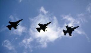 Polonia ridică avioanele de luptă după atacurile Rusiei în vestul Ucrainei