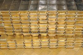 A găsit o adevărată comoară în grădina sa şi a anunţat poliţia. Rmâne doar cu laudele pentru onestitate