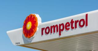Rompetrol, scos la vânzare cu cele 2 rafinării şi 1.400 benzinării. KazMunayGas vrea să cedeze 50% din acţiuni