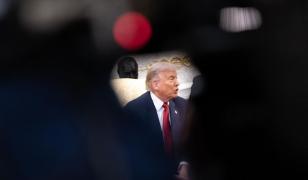 Donald Trump acuză din nou Ucraina de "lipsă de recunoştinţă". Reacţia lui Volodimir Zelenski