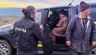 Bătrân de 88 de ani, dat dispărut şi căutat de 100 de oameni, găsit la 5 km de casă. Se pierduse pe drum