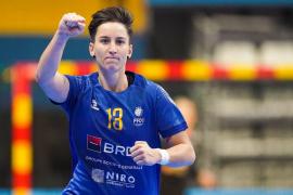 Cristina Laslo este una dintre liderele naţionalei de handbal feminin a României
