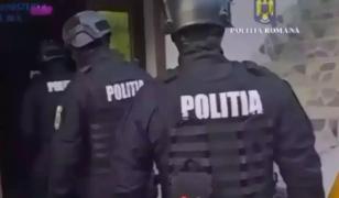 Șapte români și moldoveni, suspectați de falsificare de documente. Percheziții în Pitești și Republica Moldova