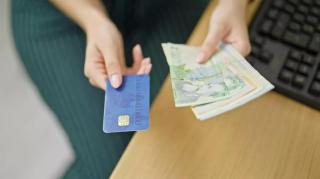 Când intră pensiile pe card în decembrie 2025