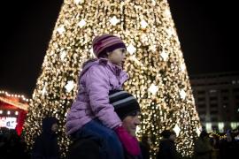 Capitala aprinde în această seară iluminatul festiv de Crăciun. Începe magia Sărbătorilor în Bucureşti