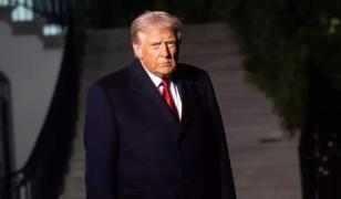 Mesaj amenințător al lui Donald Trump: "Închideți spațiul aerian de deasupra și din jurul Venezuelei"