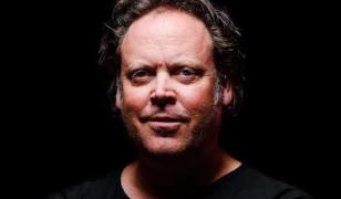 Jurnalistul britanic Charley Ottley a obţinut cetăţenia română. Va depune jurământul pe 6 noiembrie