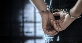 Învățător din Lugoj, reținut după ce ar fi lovit cu palma două eleve de 10 ani