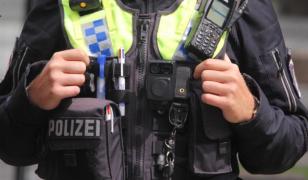 Român de 31 de ani arestat în Hanau după ce a desenat svastici cu propriul sânge pe mașini și clădiri