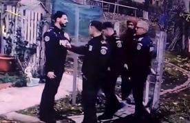 "Trage cu puşca după soţia lui". Un bărbat din Buzău s-a trezit cu mascaţii peste el după o farsă la 112