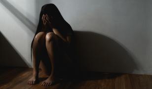 Minoră de 14 ani, victima unui abuz sexual în Dâmbovița. Tânărul implicat a fost reţinut