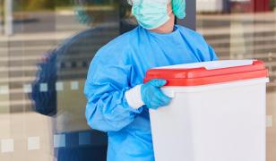 Directorul morgii Facultăţii de Medicină Harvard, condamnat pentru trafic de organe. Era ajutat de soţia sa