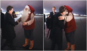 Moment inedit în Finlanda: Nicușor Dan, întâmpinat de Moș Crăciun la coborârea din avion