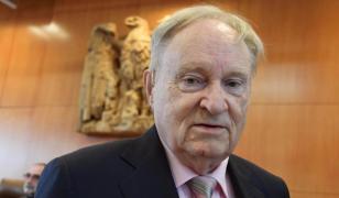 Fondatorul organizației pentru dreptul la moarte Dignitas a murit la 92 de ani prin sinucidere asistată