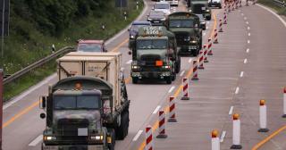 General NATO: Ucraina, aprovizionată militar şi din România, nu doar din Polonia