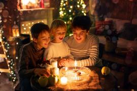 Tradiţii şi superstiţii în prima zi de Crăciun 2025. De ce se aşează pâine sub masă şi seminţe în farfurie