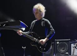 Perry Bamonte, chitarist al trupei The Cure, a murit de Crăciun, la vârsta de 65 de ani