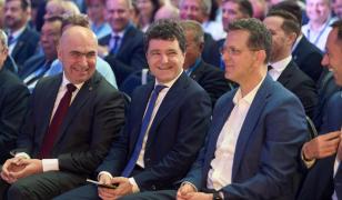 Nicuşor Dan, despre demisia lui Moşteanu: Decizia e la el. Ce urmează la Apărare