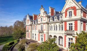 Franța scoate la vânzare castele la prețul unui apartament în București. Unele au nevoie de renovări serioase