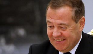 Vladimir Zelenski este gata să recurgă la orice provocare pentru a împiedica rezolvarea conflictului și a prelungi războiul, susține Dmitri Medvedev, potrivit TASS