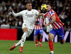 S-au tras la sorţi meciurile din optimile de finală ale Ligii Campionilor la fotbal. Real Madrid - Atletico Madrid, şocul din această fază a competiţiei