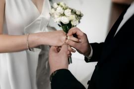 Căsătorie după gratii