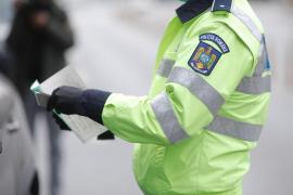 şofer oprit în trafic de Poliţie, pentru verificări