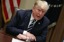 Trump ameninţă Rusia cu sancţiuni economice dure, dacă Putin nu acceptă armistiţiul de 30 de zile propus de SUA