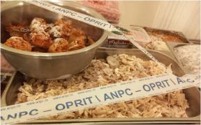 ANPC a închis un restaurant din Parament, după ce au găsit mâncare expirată și alte nereguli. Amenzi în valoare de 72.000 de lei