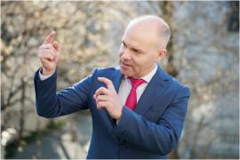 Daniel Funeriu, fostul ministru al Educației, și-a depus la BEC candidatura la prezidențiale