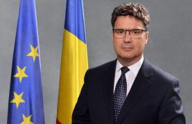 Rectorul SNSPA şi-a depus candidatura la prezidenţiale fără semnături: 