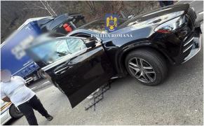 Cu permisul suspendat și drogat la volanul unei mașini de lux. Bărbatul, urmărit în trafic de polițiștii din Vrancea