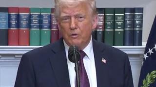 Un jurnalist a fost adăugat din greşeală într-un grup al administraţiei Trump, unde oficialii discutau despre viitoare atacuri asupra rebelilor Houthi din Yemen.