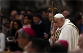 Papa Francisc a suferit două episoade severe de insuficiență respiratorie acută, anunță Vaticanul. Medicii au reluat ventilația mecanică