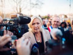 Marine Le Pen scoasă din cursa prezidenţială. Viktor Orban și Kremlinul sunt revoltaţi. Salvini: Seamănă cu un film prost ca în România