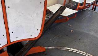 Incident şocant în Capitală. STB suspendă o linie de tramvai după ce o şină s-a rupt şi a străpuns podeaua