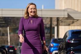 Elena Lasconi anunţă că îşi va depunde candidatura săptămâna viitoare şi are deja 260.000 de semnături