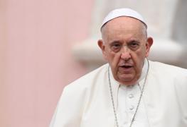 Papa Francisc răspunde bine la tratamentul pentru pneumonie, anunță Vaticanul