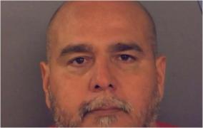 Și-a ucis soția pentru că îl înșela, apoi a îmbrăcat-o frumos, a pus-o în mașină și a plecat la un interviu de angajare