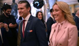 Şeful Pentagonului a trimis informaţii secrete pe un grup de chat cu soţia, fratele şi un avocat. Grupul, creat chiar de Hegseth