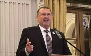 Portretul lui John Ion Banu candidat la alegerile prezidenţiale 2025